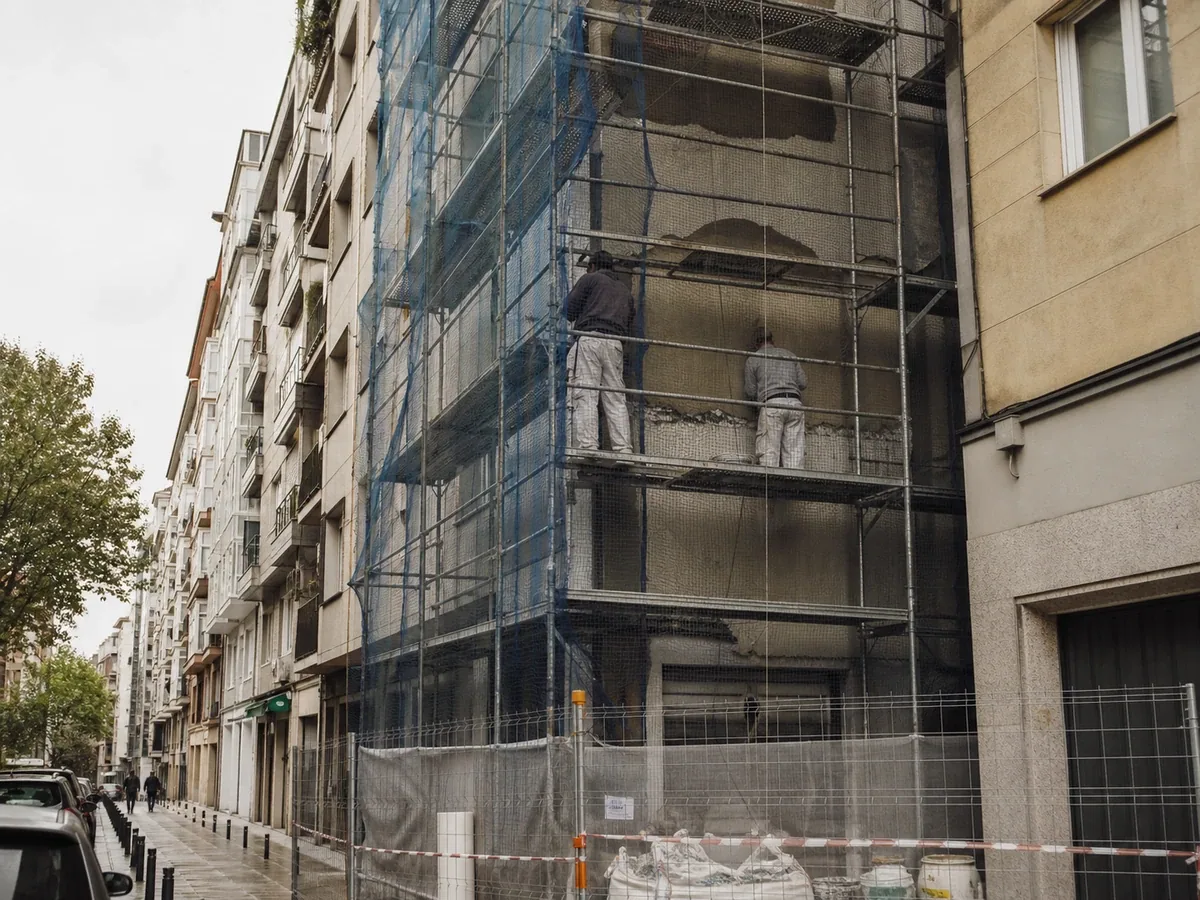 Fachadas y comunidades en A Coruña: obra de nuestro equipo